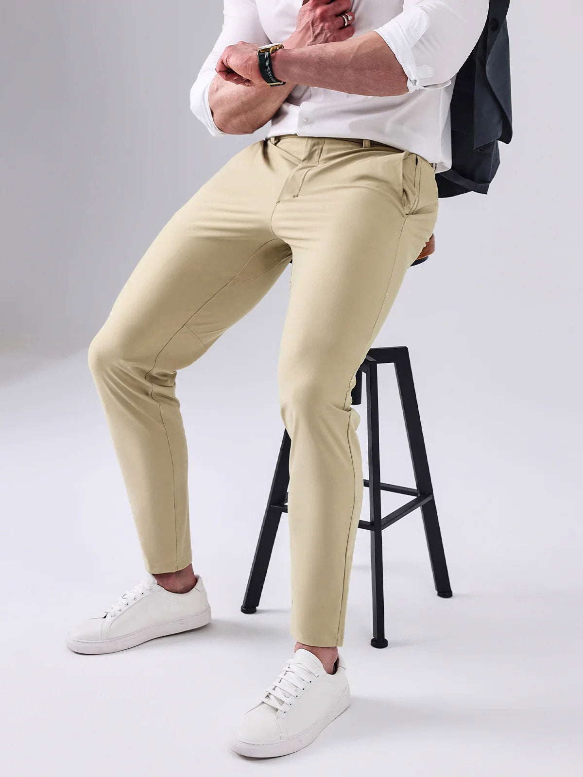 Mike | Slanke broek in de kleur Beige voor heren in stijl geschikt voor alle seizoenen.