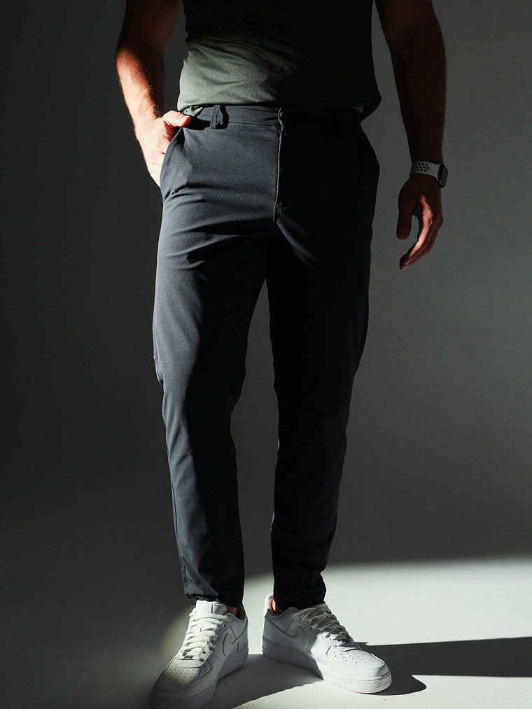 Mike | Slanke broek in de kleur Zwart voor heren in stijl geschikt voor alle seizoenen.