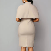 Mila Stijlvolle cape-kraag jurk in de kleur Khaki voor dames in stijl ideaal voor de herfst.