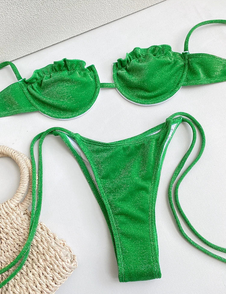 Mirthe | Vrolijke & stijlvolle bikini in de kleur Zwart voor dames in Beach stijl ideaal voor de zomer.