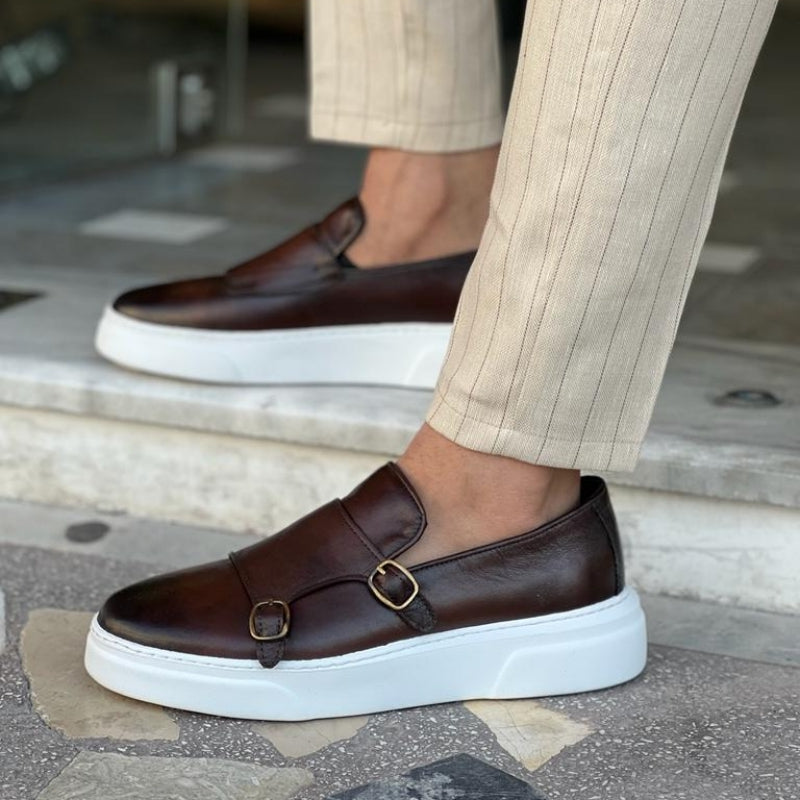 Morris | Moderne leren loafers met gesp voor mannen in de kleur Zwart voor heren in Smart-casual stijl geschikt voor alle seizoenen.