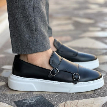 Morris | Moderne leren loafers met gesp voor mannen in de kleur Zwart voor heren in Smart-casual stijl geschikt voor alle seizoenen.