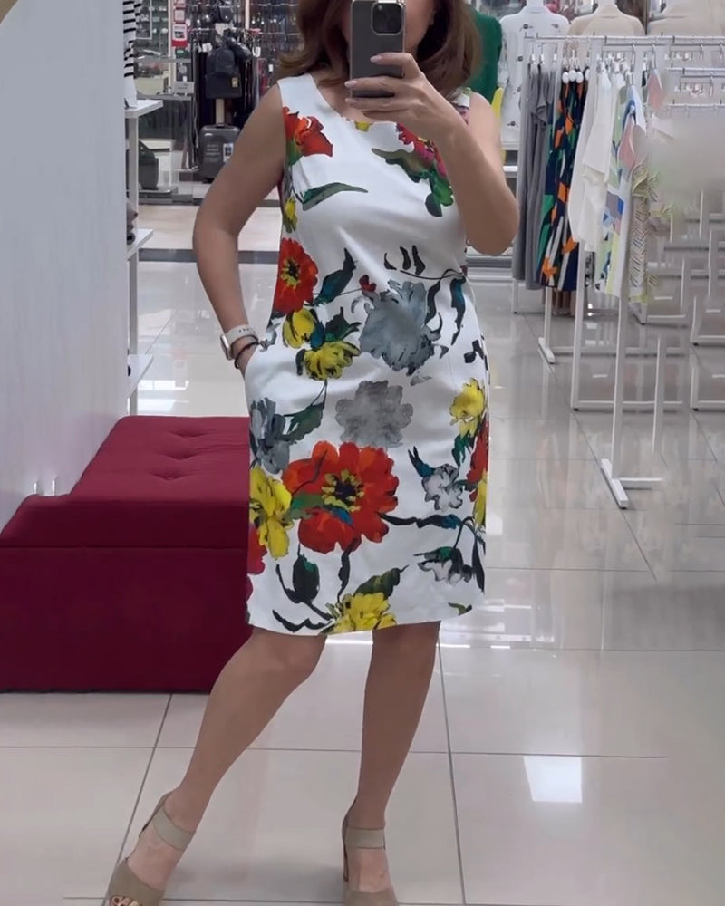 Mouwloze elegante jurk met bloemenprint in de kleur Rood voor dames in stijl ideaal voor de zomer.