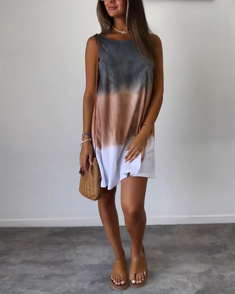 Mouwloze Vrijetijdsjurk in de kleur Grijs voor dames in stijl ideaal voor de zomer.