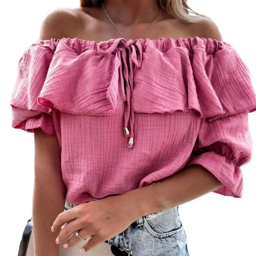 Nassira | Casual blouse met ruches in de kleur Roze voor in stijl ideaal voor de zomer.
