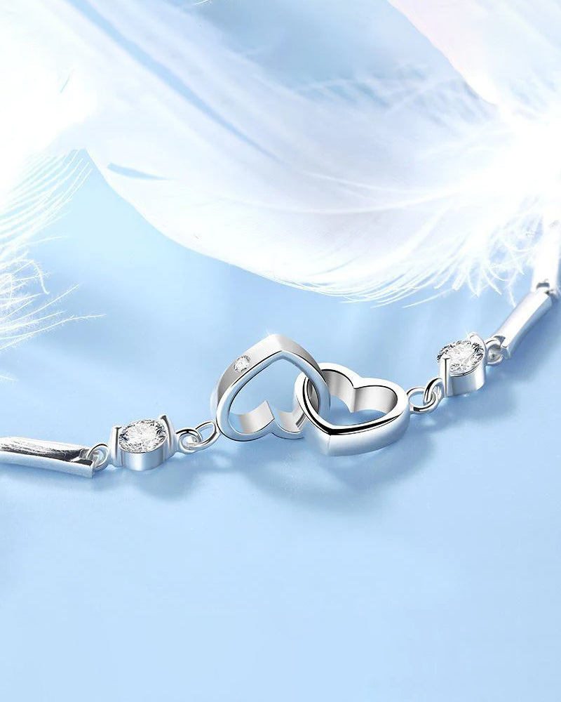 Nina | Armband Soul Sister Hart in de kleur Zilver voor dames in stijl geschikt voor alle seizoenen.