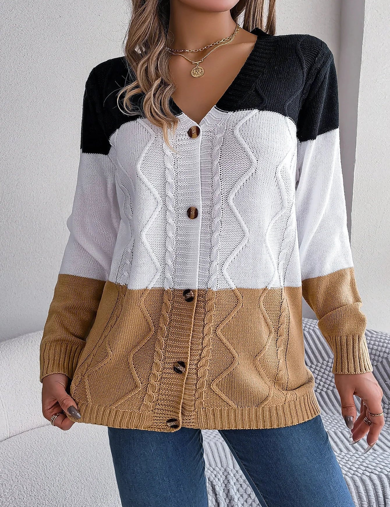 Nina | Elegant lang mouw V-hals vest in de kleur Groen voor dames in Smart-casual stijl geschikt voor alle seizoenen.