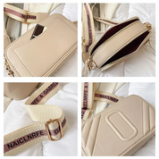 Norrine Crossbody Tas | Modieus & Veelzijdig in de kleur Wit voor dames in stijl geschikt voor alle seizoenen.
