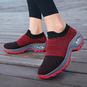 Ondersteunende schoenen met voetboogsteun in de kleur Zwart/Wit voor dames in stijl geschikt voor alle seizoenen.