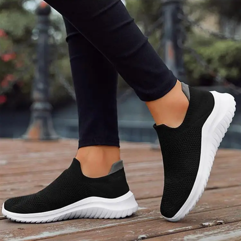 Orthopedische Comfortabele loafers in de kleur Zwart voor dames in Smart-casual stijl geschikt voor alle seizoenen.