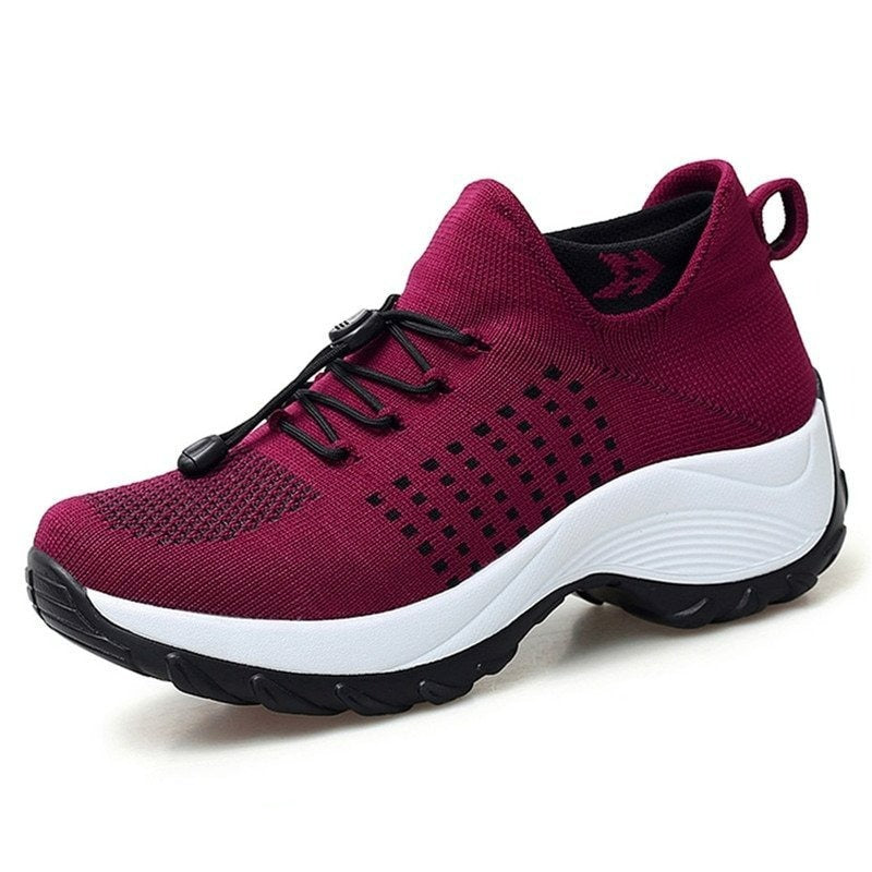 Orthopedische comfortabele schoenen in de kleur Rood voor dames in stijl geschikt voor alle seizoenen.