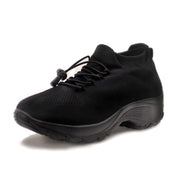 Orthopedische comfortabele schoenen in de kleur Zwart voor dames in stijl geschikt voor alle seizoenen.