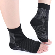 Orthopedische compressie enkelsokken in de kleur Zwart/Wit voor in stijl geschikt voor alle seizoenen.