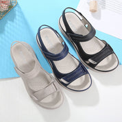 Orthopedische Sandalen met voetboogsteun in de kleur Zwart voor dames in stijl ideaal voor de zomer.