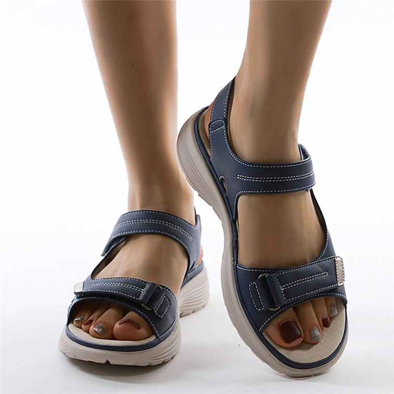 Orthopedische Sandalen met voetboogsteun in de kleur Zwart voor dames in stijl ideaal voor de zomer.