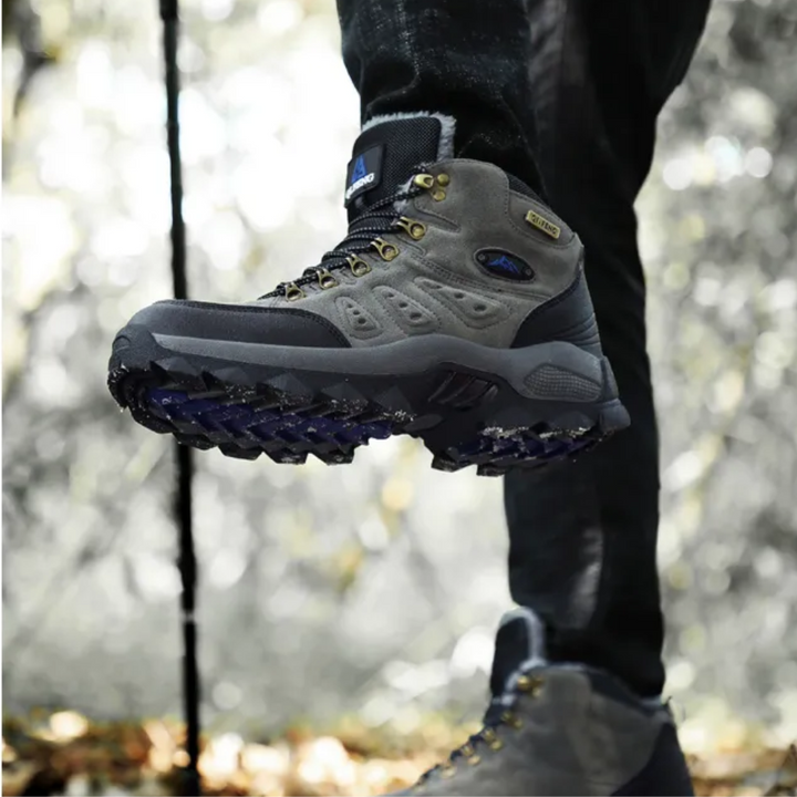 Outdoor waterdichte antislip wandelschoenen in de kleur 36 voor dames in Outdoor stijl geschikt voor alle seizoenen.