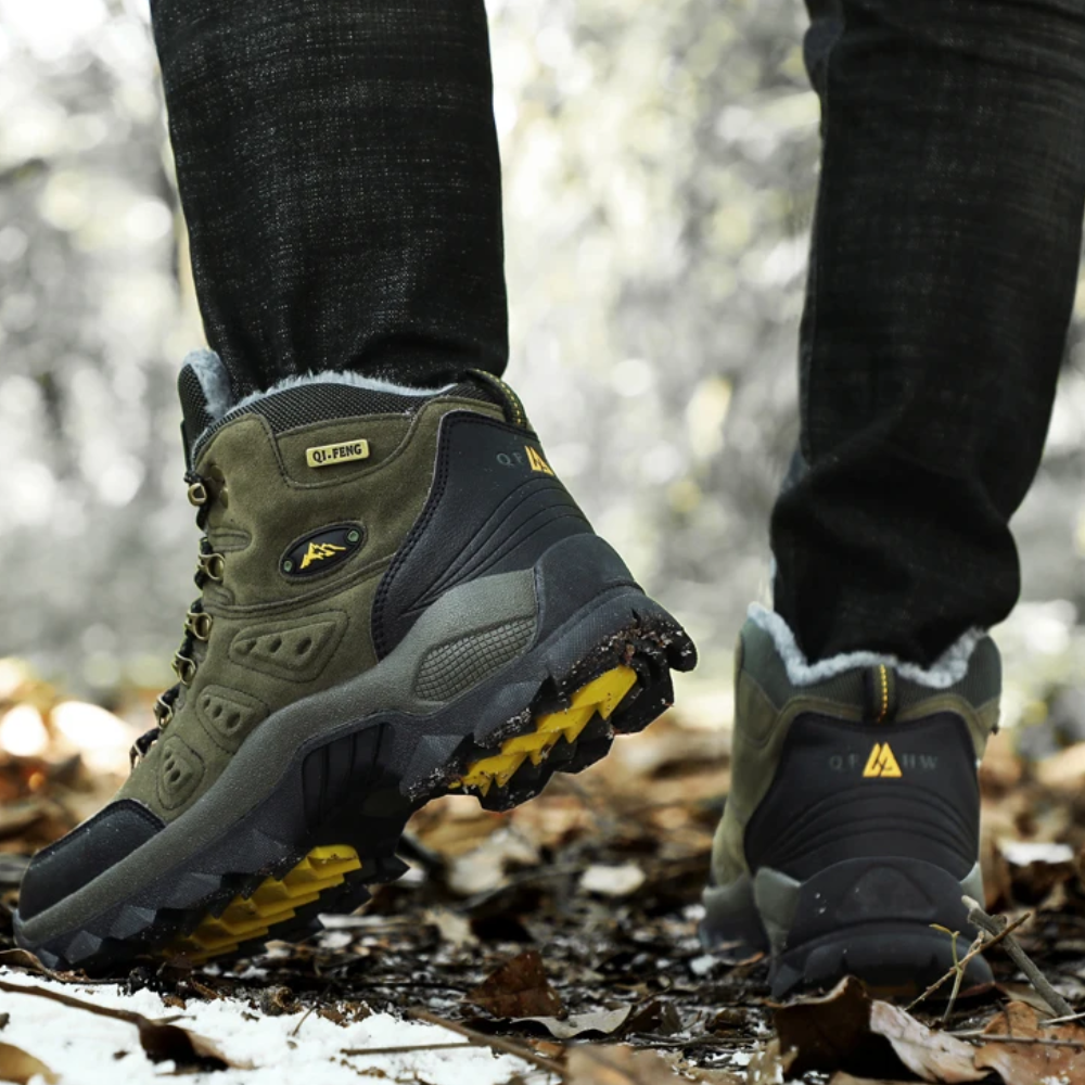 Outdoor waterdichte antislip wandelschoenen in de kleur 36 voor dames in Outdoor stijl geschikt voor alle seizoenen.