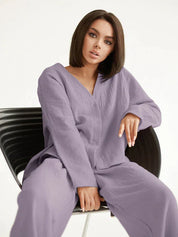 Oversized Cotton Loungewear Broek en Trui in de kleur Paars voor dames in Lounge stijl geschikt voor alle seizoenen.