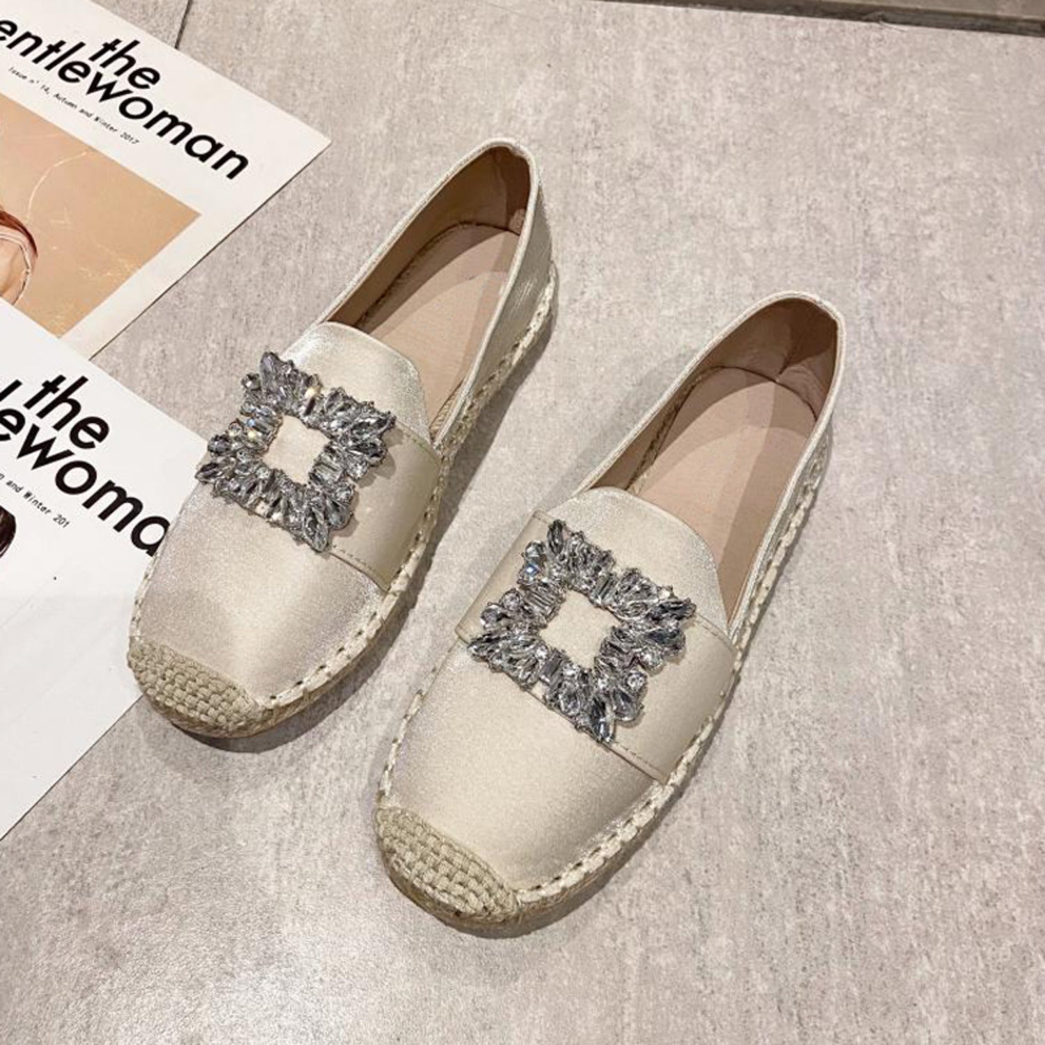 Pepa | Canvas espadrilles met kristallen embleem in de kleur Wit voor dames in Beach stijl ideaal voor de zomer.