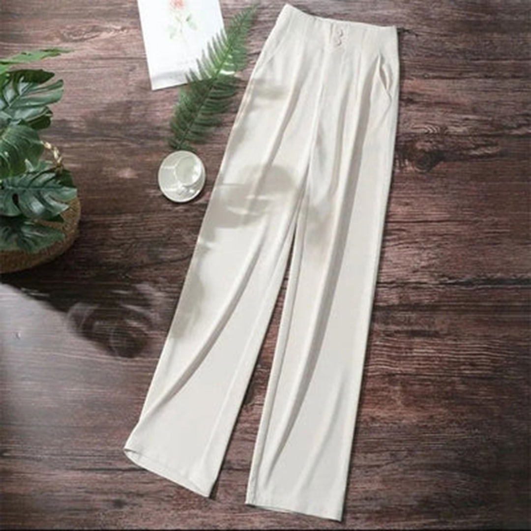 Petra- Stijlvolle losse broek in de kleur Wit voor dames in stijl ideaal voor de zomer.