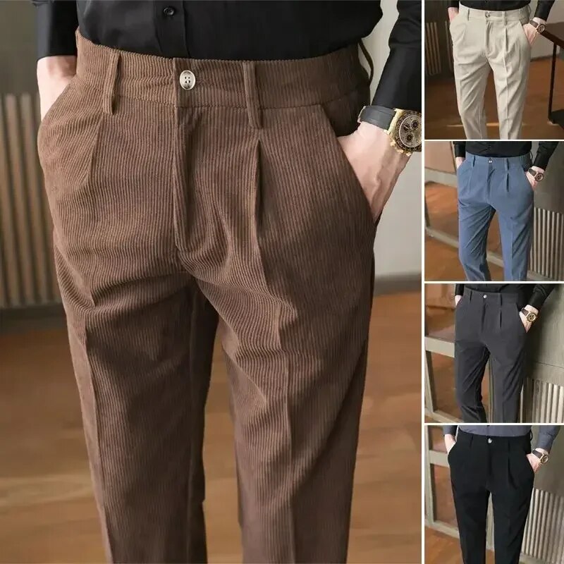 Pierre | Slanke corduroy broek in de kleur Bruin voor heren in stijl geschikt voor alle seizoenen.