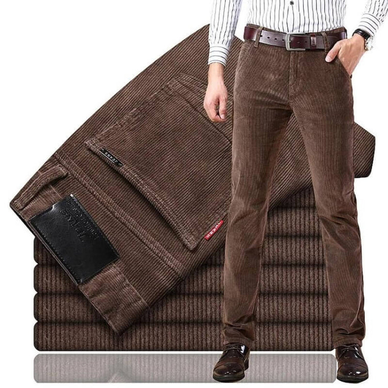 Reinhard | Klassieke Corduroy Heren Spijkerbroek in de kleur Bruin voor heren in Heritage stijl geschikt voor alle seizoenen.
