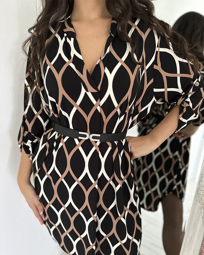Retro jurk met diamantprint in de kleur Zwart voor dames in stijl ideaal voor de herfst.