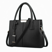 Romina Crossbody Draagtas | Stijlvol & Veelzijdig in de kleur Zwart voor dames in stijl geschikt voor alle seizoenen.