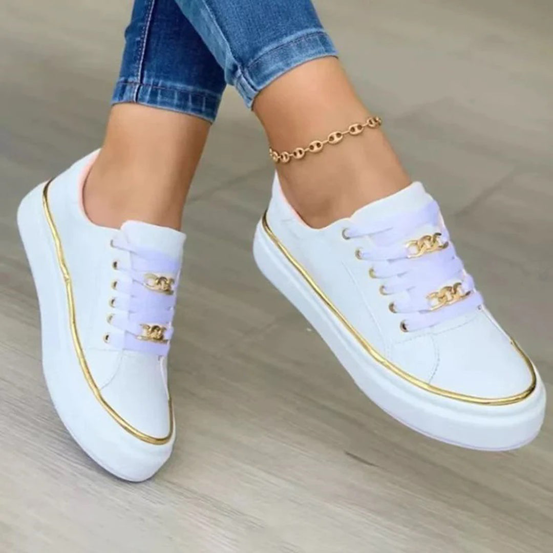 Roos | Stijlvolle Damesschoenen in de kleur Wit voor dames in stijl ideaal voor de herfst.