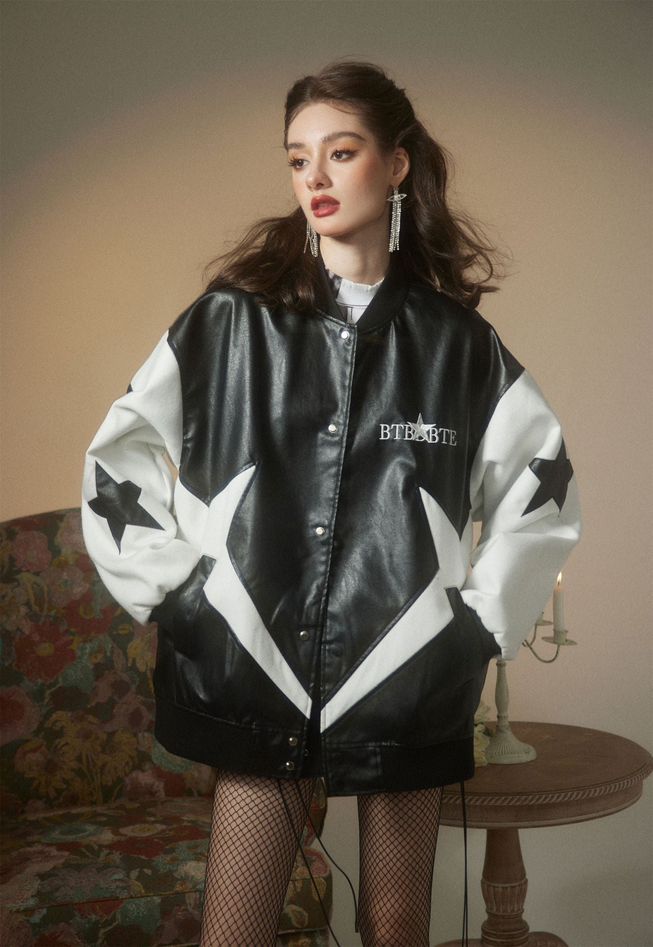 Sanne | Stijlvolle leren jas in de kleur Zwart voor dames in stijl ideaal voor de herfst.