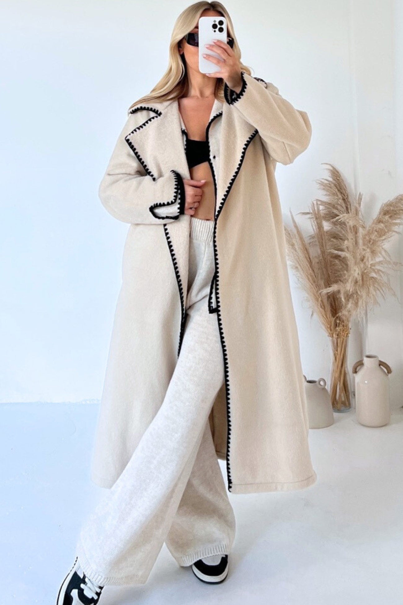 Sanne | Stijlvolle Open Jas in de kleur Beige voor dames in stijl geschikt voor alle seizoenen.
