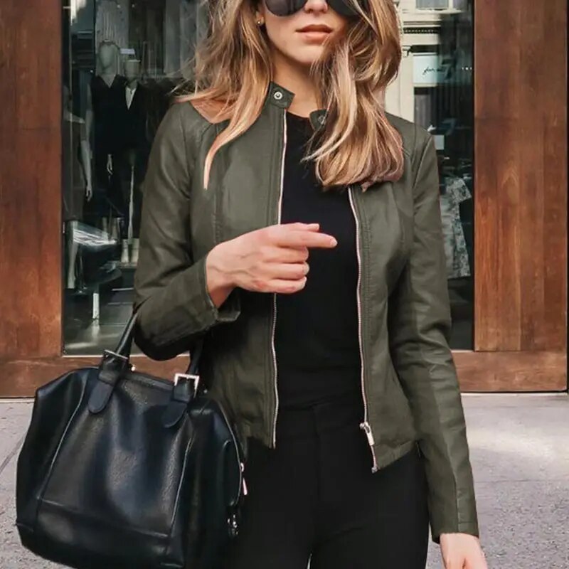 Sannela | Klassieke leren damesjas in de kleur Legergroen voor dames in Heritage stijl ideaal voor de herfst.