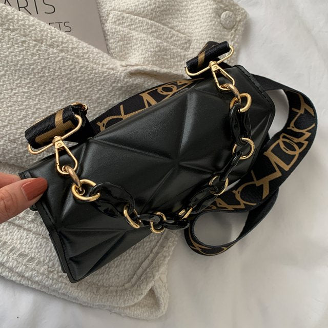 Savannah Gewatteerde Handtas | Stijlvol & trendy in de kleur Bruin voor dames in stijl geschikt voor alle seizoenen.