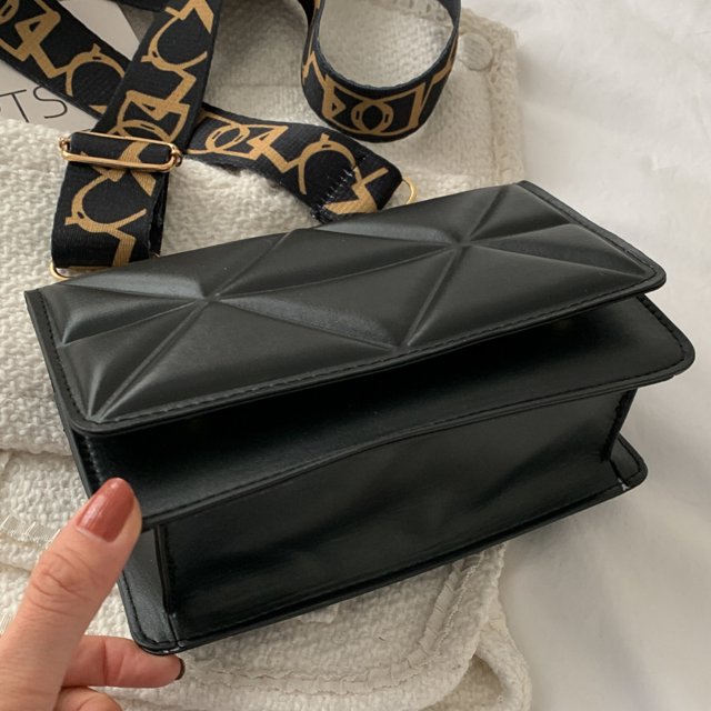 Savannah Gewatteerde Handtas | Stijlvol & trendy in de kleur Bruin voor dames in stijl geschikt voor alle seizoenen.