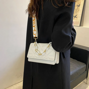Savannah Gewatteerde Handtas | Stijlvol & trendy in de kleur Bruin voor dames in stijl geschikt voor alle seizoenen.