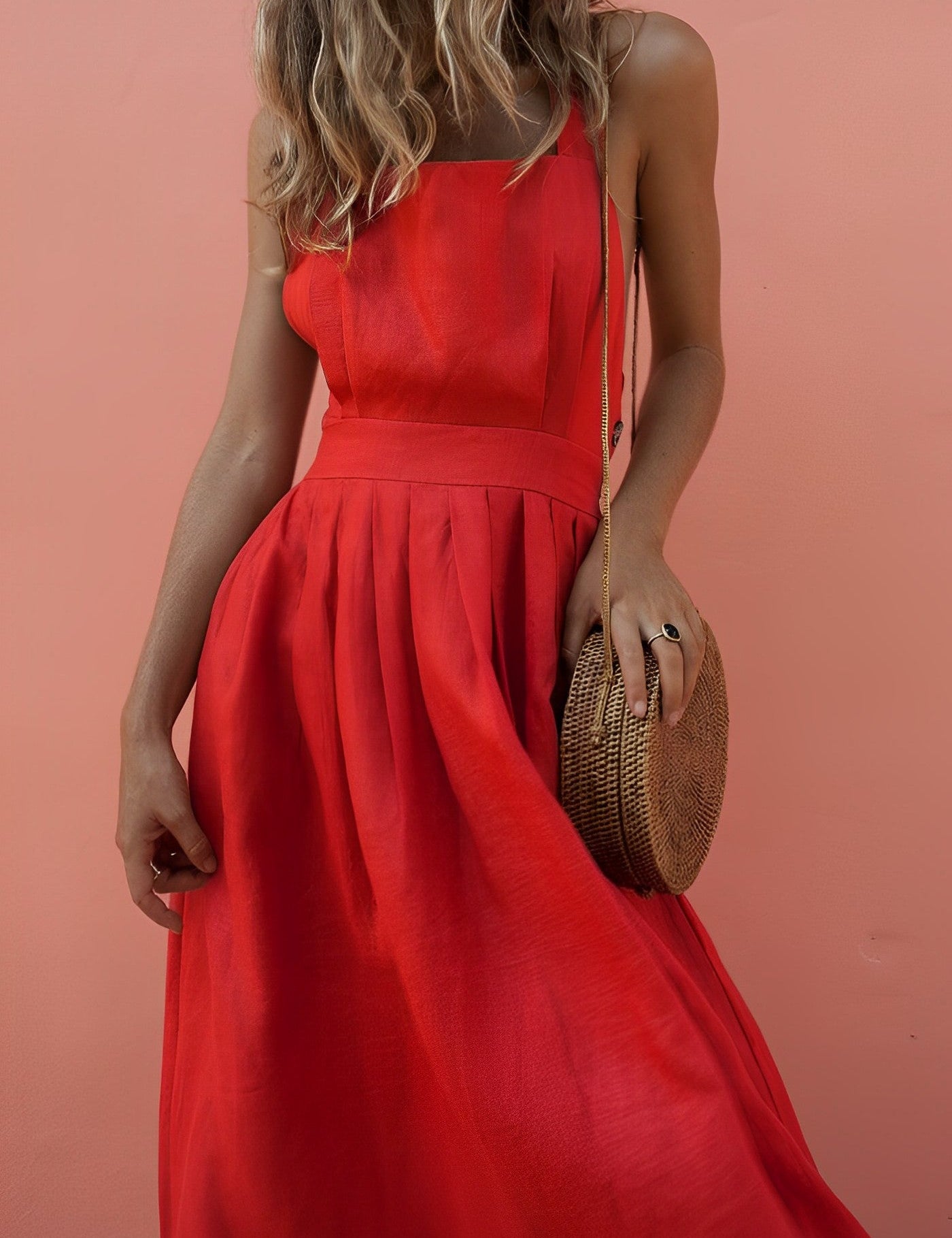 Senna | Zomerse halterjurk in de kleur Rood voor dames in stijl ideaal voor de zomer.