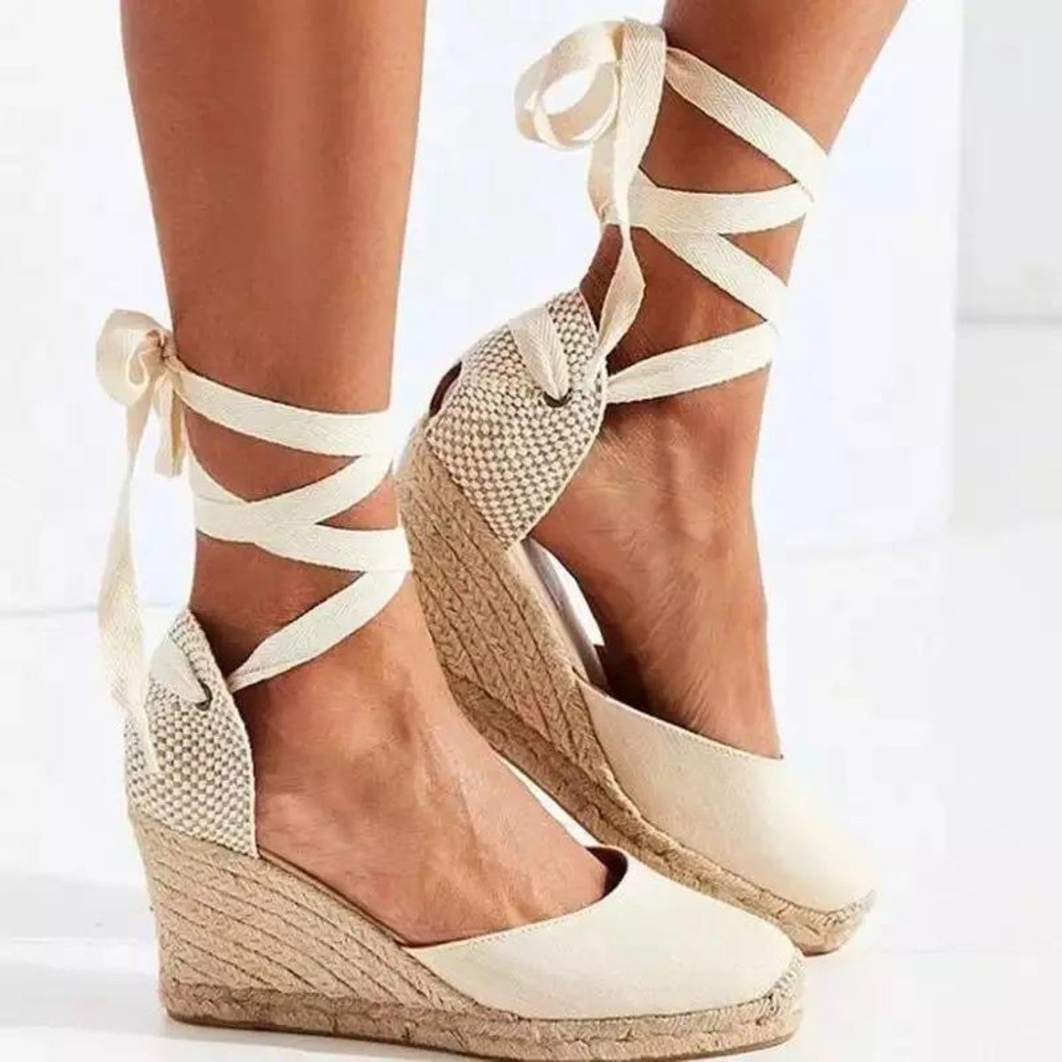 Sophie | Espadrilles met enkelbandje in de kleur Bruin voor dames in Beach stijl ideaal voor de zomer.