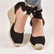 Sophie | Espadrilles met enkelbandje in de kleur Zwart voor dames in Beach stijl ideaal voor de zomer.