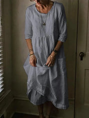 Sophie linnen damesjurk - ervaar moeiteloze elegantie en comfort met deze perfecte jurk voor een stijlvolle zomerlook. Gemaakt van zachte, ademende stof met een luchtige pasvorm die het figuur flatteert.