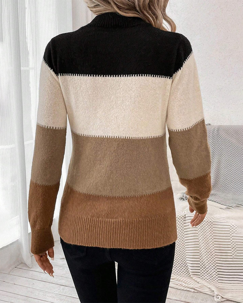 Stacey | Trui met kleurblokken en hoge hals in de kleur Beige voor dames in stijl ideaal voor de herfst.