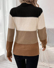 Stacey | Trui met kleurblokken en hoge hals in de kleur Beige voor dames in stijl ideaal voor de herfst.