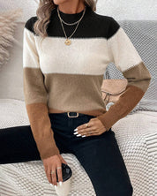 Stacey | Trui met kleurblokken en hoge hals in de kleur Beige voor dames in stijl ideaal voor de herfst.