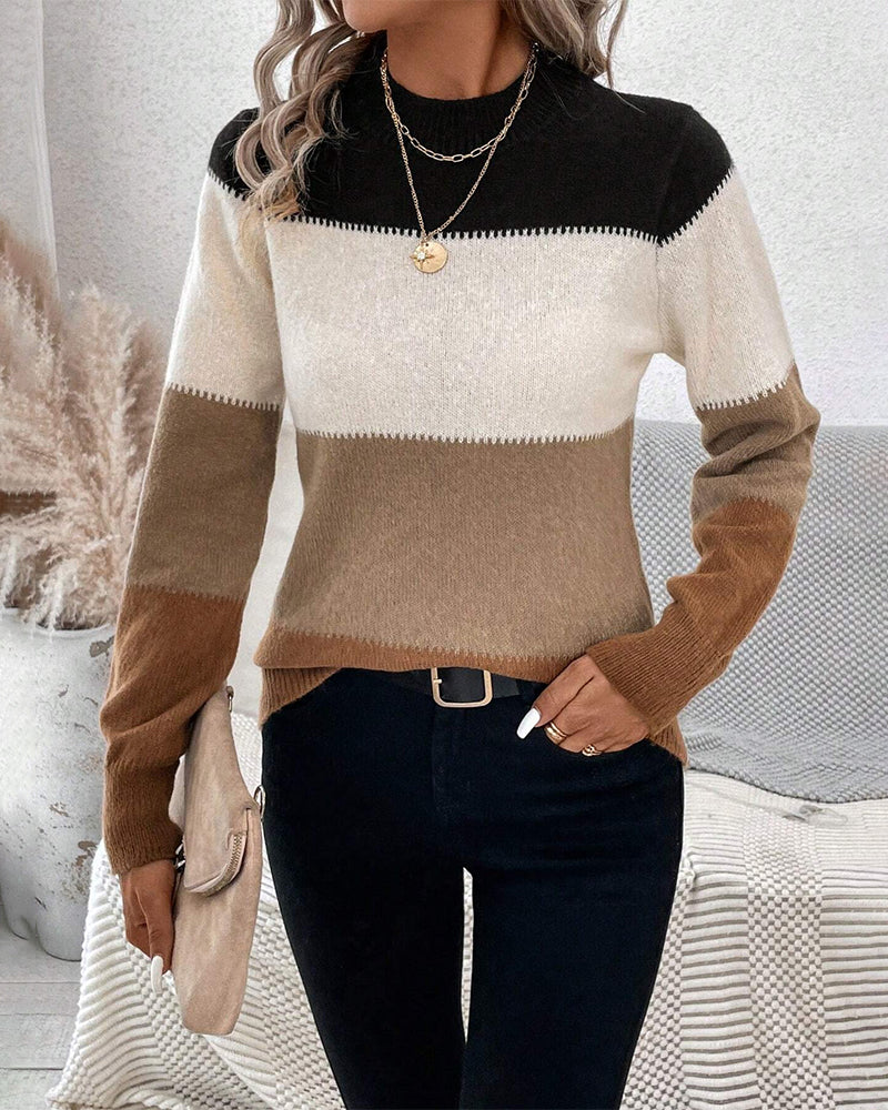 Stacey | Trui met kleurblokken en hoge hals in de kleur Beige voor dames in stijl ideaal voor de herfst.
