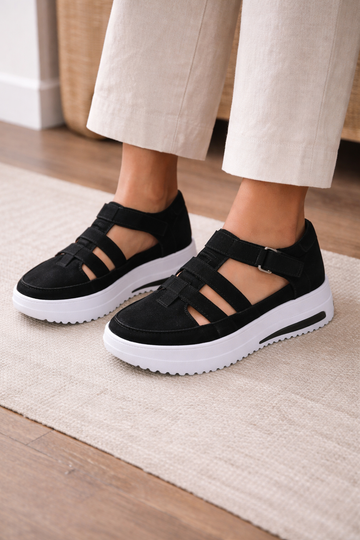 Buty na platformie z wycięciami