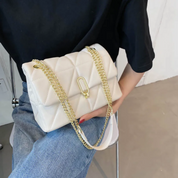 Sylvie Handtas | Chic & Modieus in de kleur Zwart voor dames in stijl geschikt voor alle seizoenen.