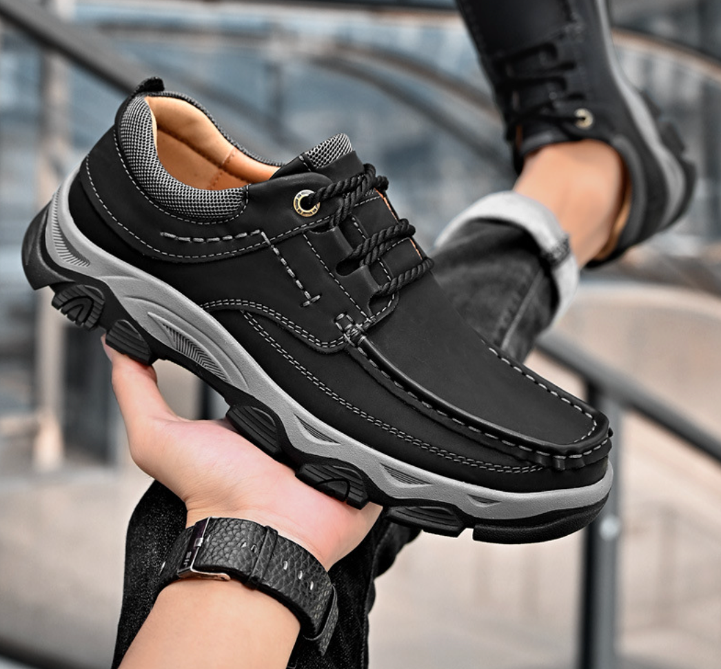 Theodore | Orthopedische Schoenen in de kleur Zwart (met veters) voor heren in stijl geschikt voor alle seizoenen.