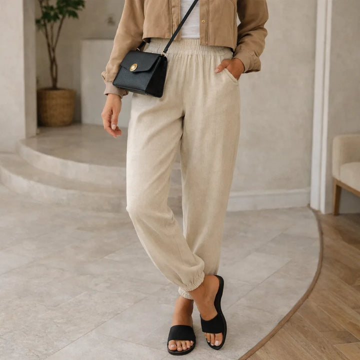 Tapered leg jogging pants