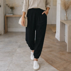 Tapered leg jogging pants