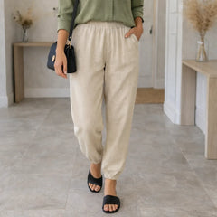 Tapered leg jogging pants