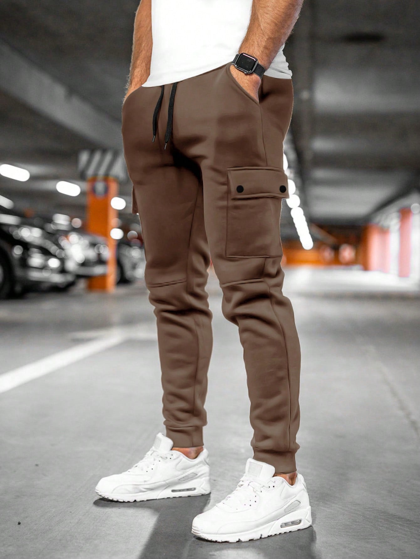 DESIGN Tall - Joggingbroek Met Rechte Pijpen En Drukknopen Aan De Zijkant In Zwart DESIGN Tall - Joggingbroek Met Rechte Pijpen En Drukknopen Aan De Zijkant In Zwart